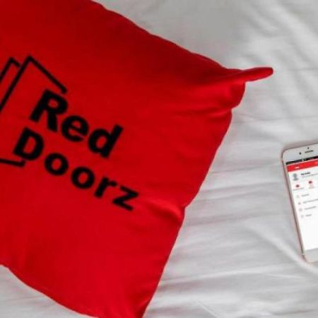 RedDoorz Plus Syariah @ Jalan Sriwijaya Medan Zewnętrze zdjęcie