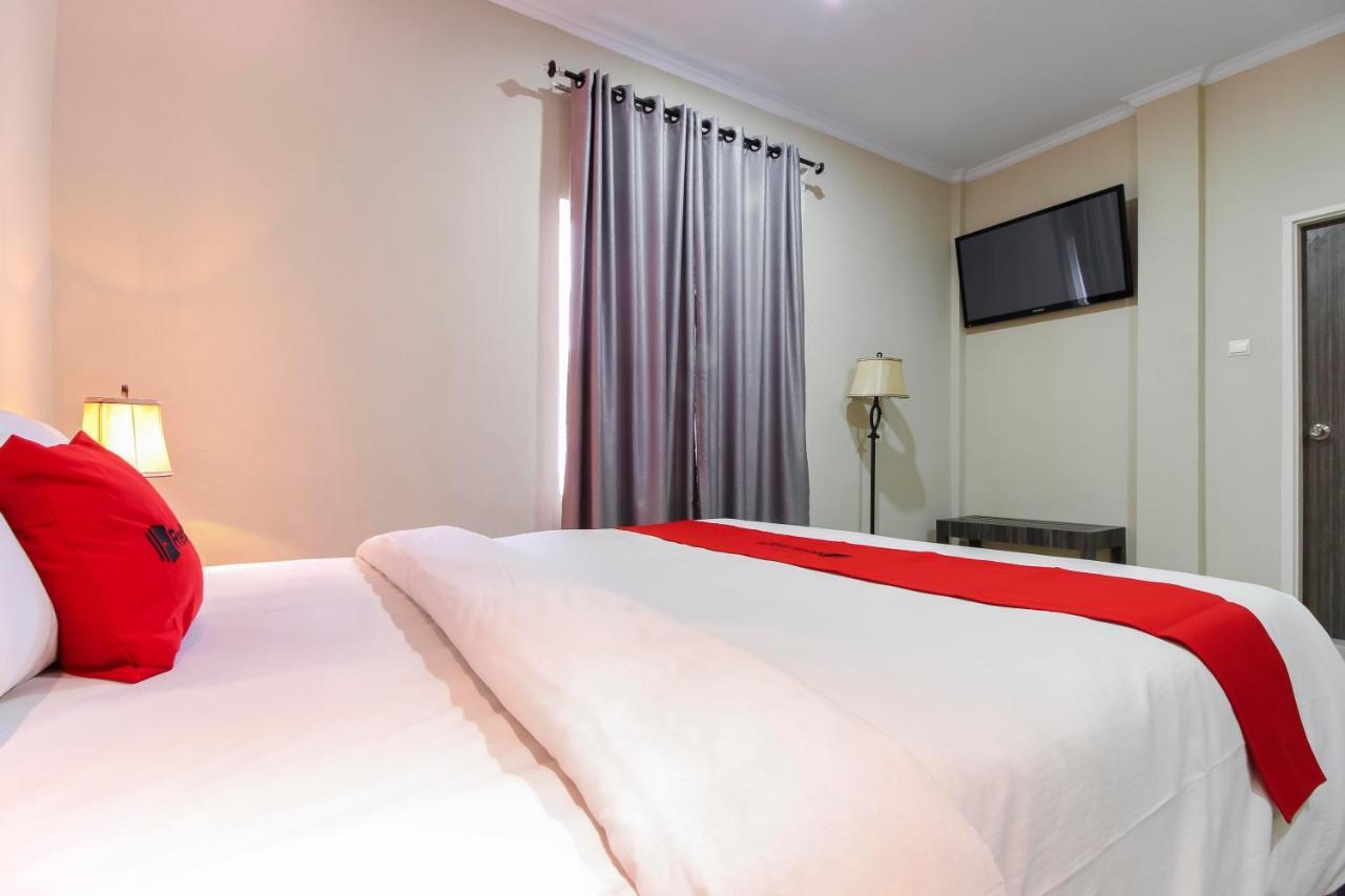 RedDoorz Plus Syariah @ Jalan Sriwijaya Medan Zewnętrze zdjęcie