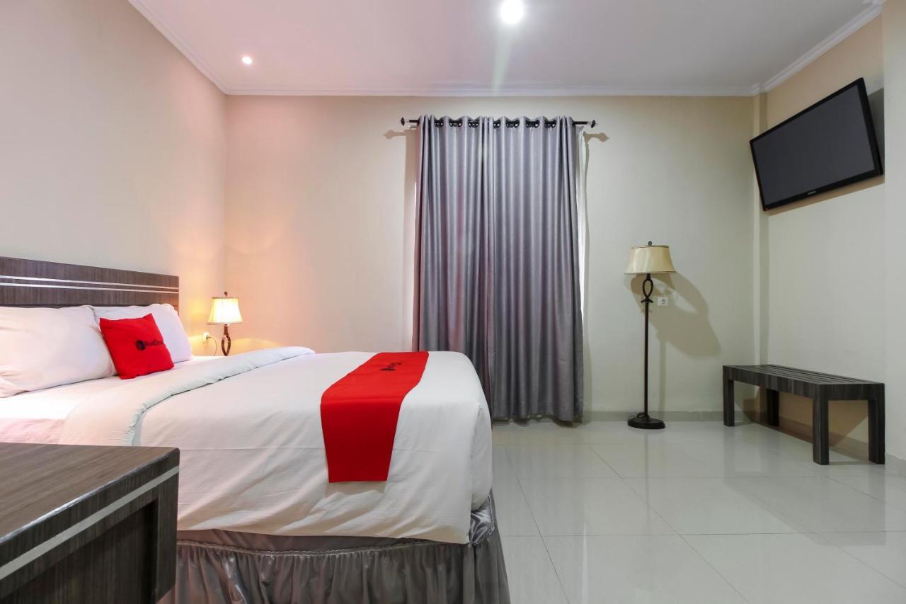RedDoorz Plus Syariah @ Jalan Sriwijaya Medan Zewnętrze zdjęcie