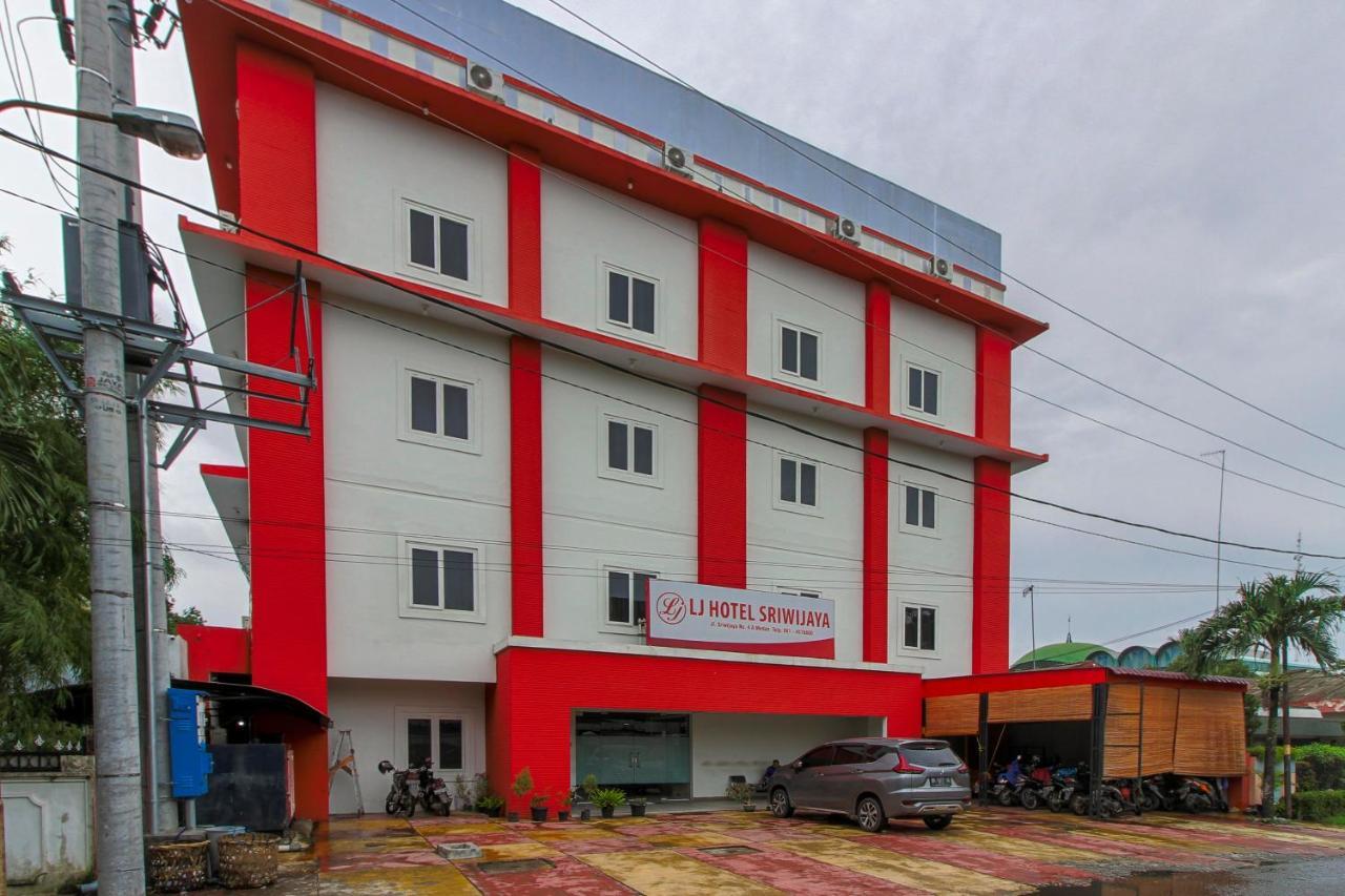 RedDoorz Plus Syariah @ Jalan Sriwijaya Medan Zewnętrze zdjęcie
