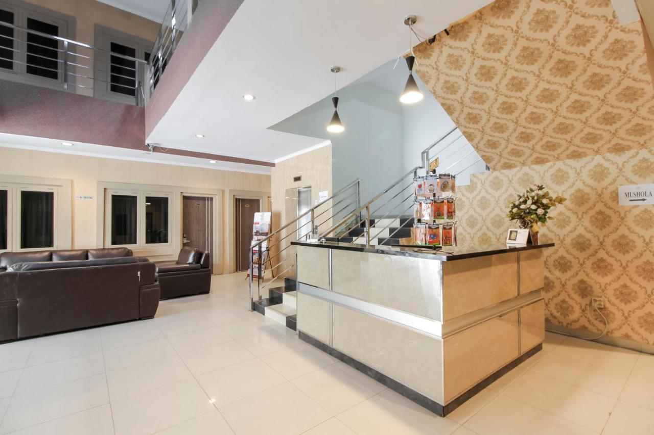 RedDoorz Plus Syariah @ Jalan Sriwijaya Medan Zewnętrze zdjęcie