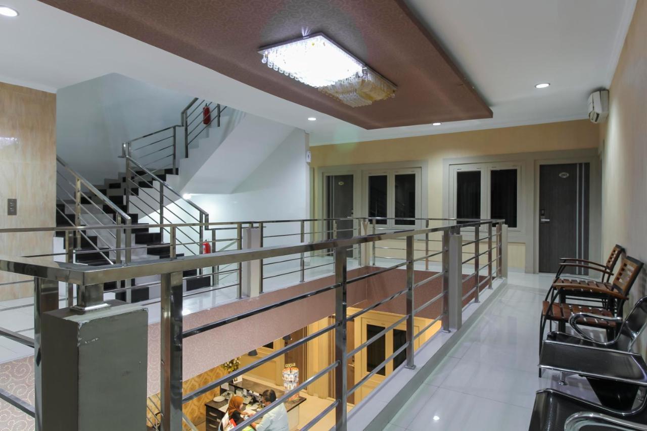RedDoorz Plus Syariah @ Jalan Sriwijaya Medan Zewnętrze zdjęcie