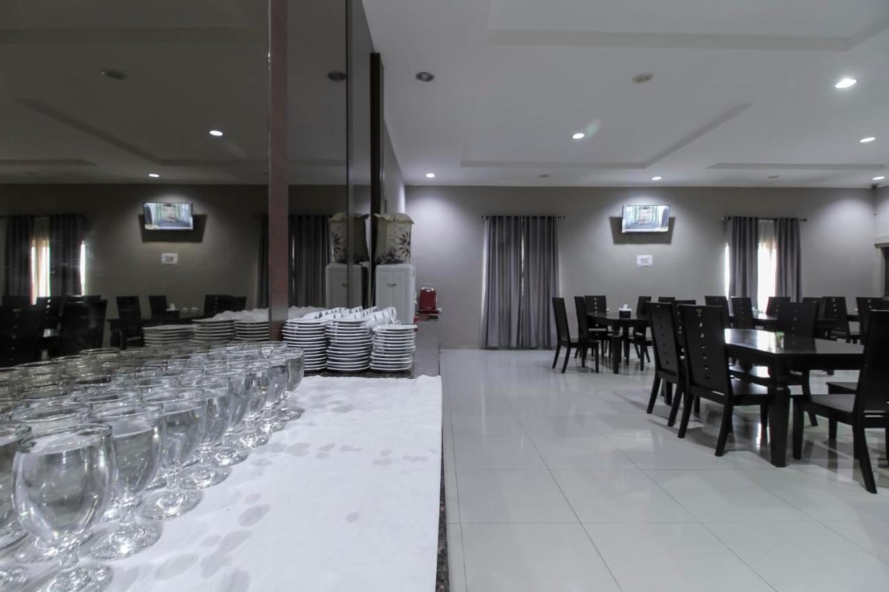 RedDoorz Plus Syariah @ Jalan Sriwijaya Medan Zewnętrze zdjęcie