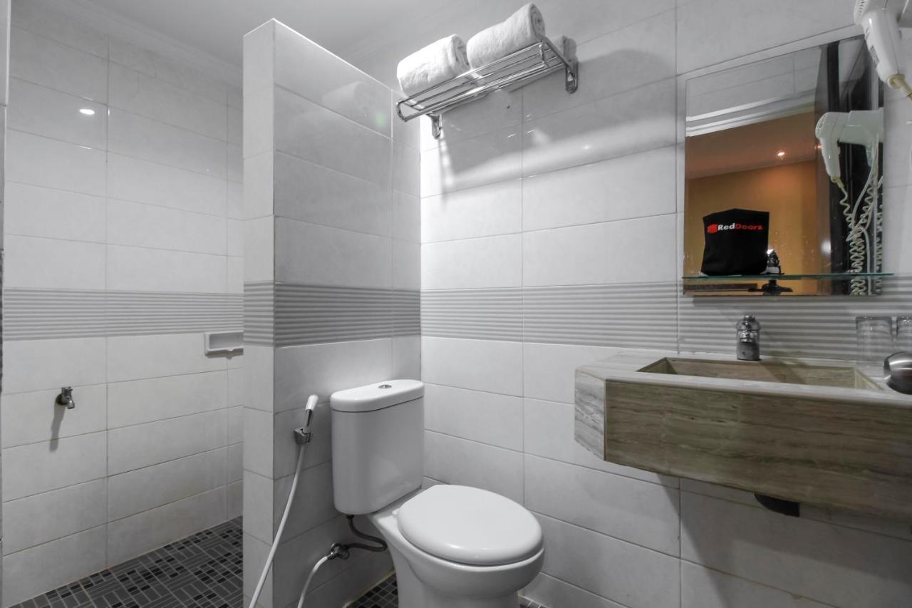 RedDoorz Plus Syariah @ Jalan Sriwijaya Medan Zewnętrze zdjęcie
