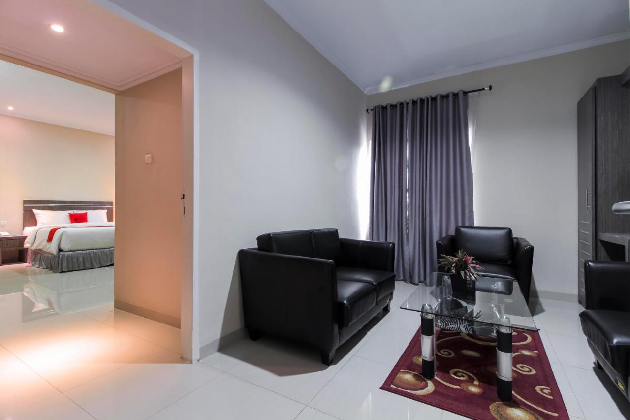 RedDoorz Plus Syariah @ Jalan Sriwijaya Medan Zewnętrze zdjęcie